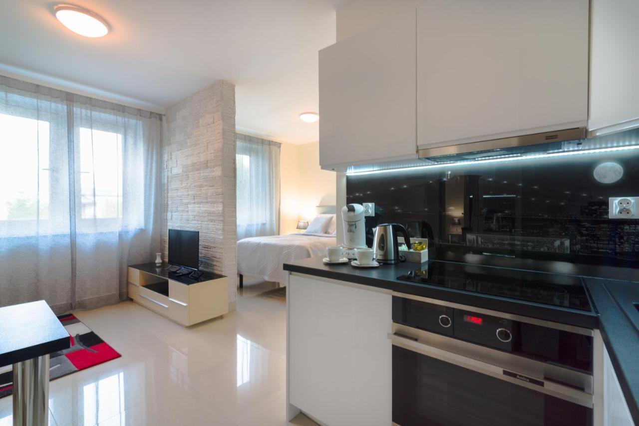 רשין Aparthotel Koroni Home מראה חיצוני תמונה