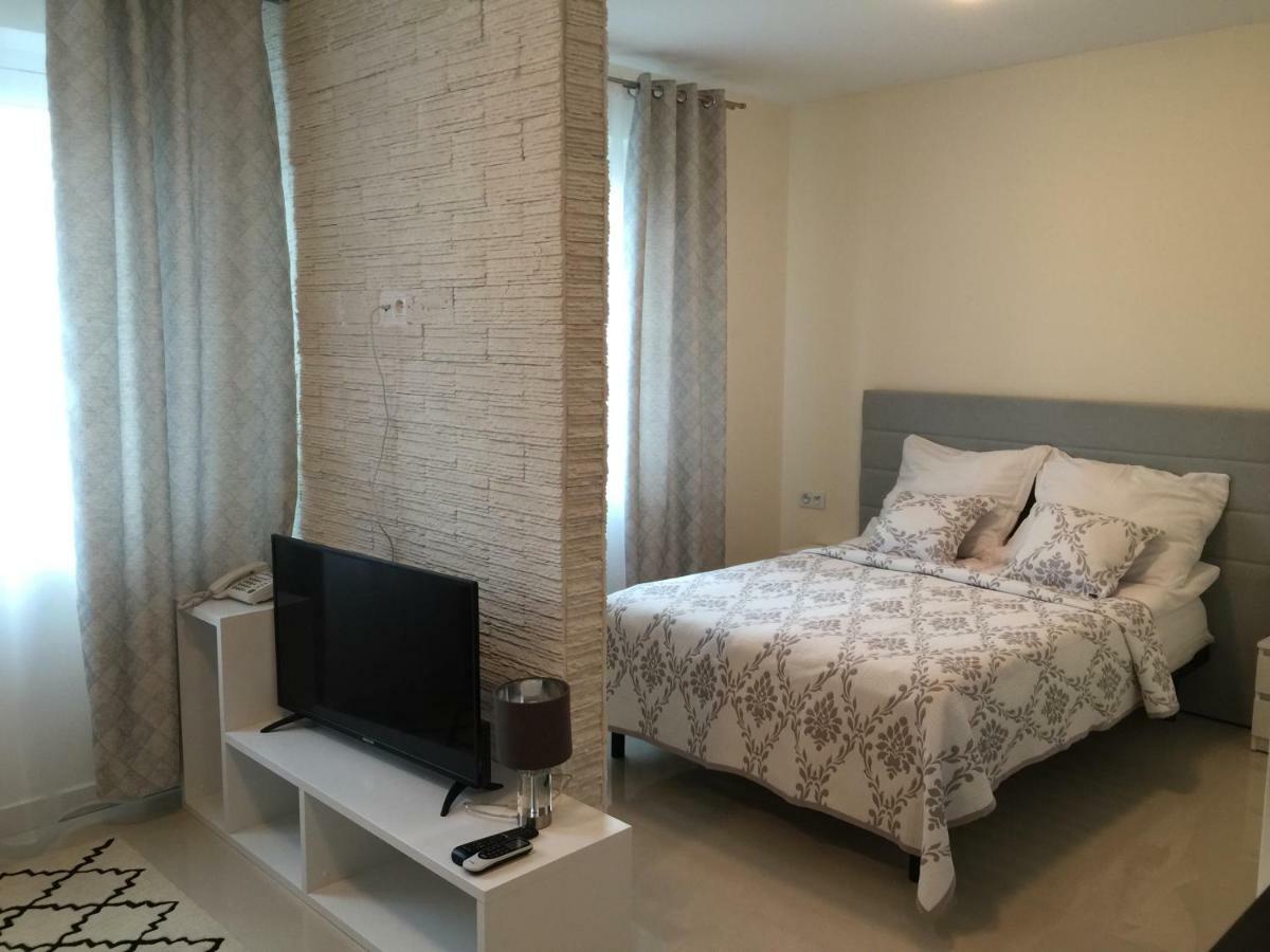 רשין Aparthotel Koroni Home מראה חיצוני תמונה